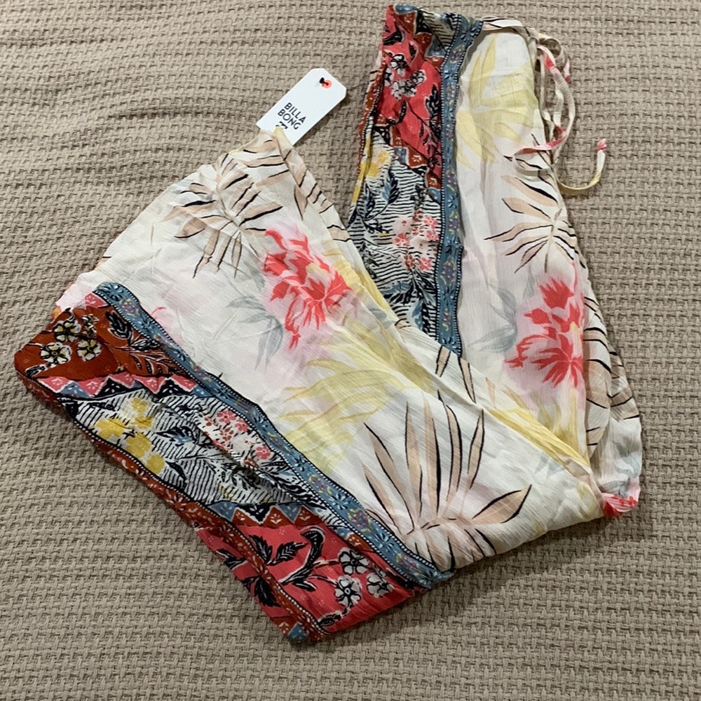 Billabong Adventure Spirit Pants - Size Medium - NEVER WORN